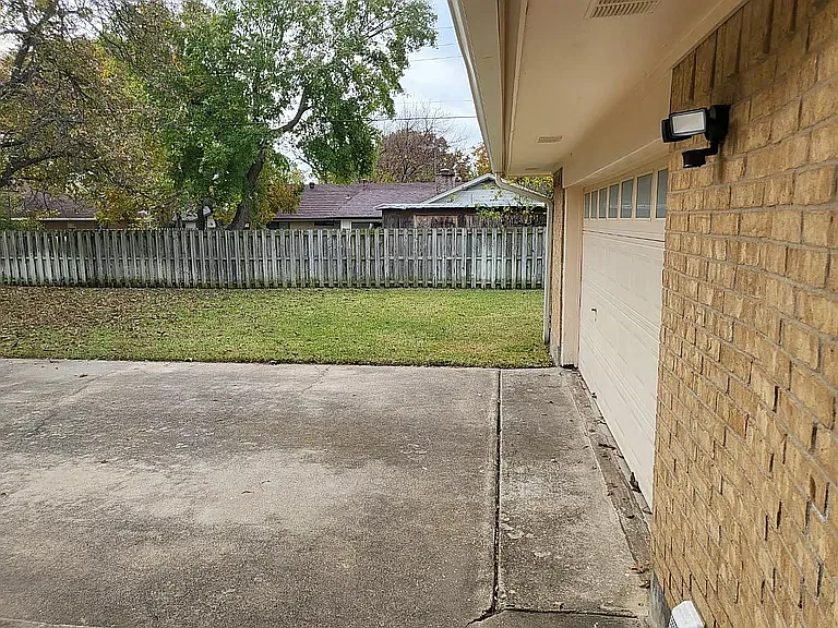 501 Northridge St — Photo 6