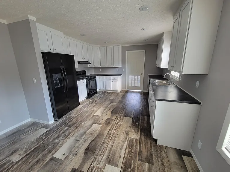 Amherst Ridge — Photo 46