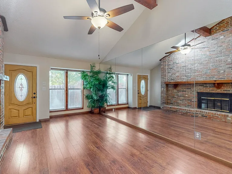 2569 Shady Ridge Dr — Photo 10