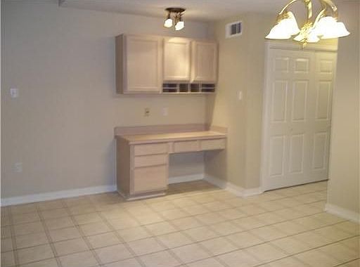 3rd image of 4489 Woodland Dr