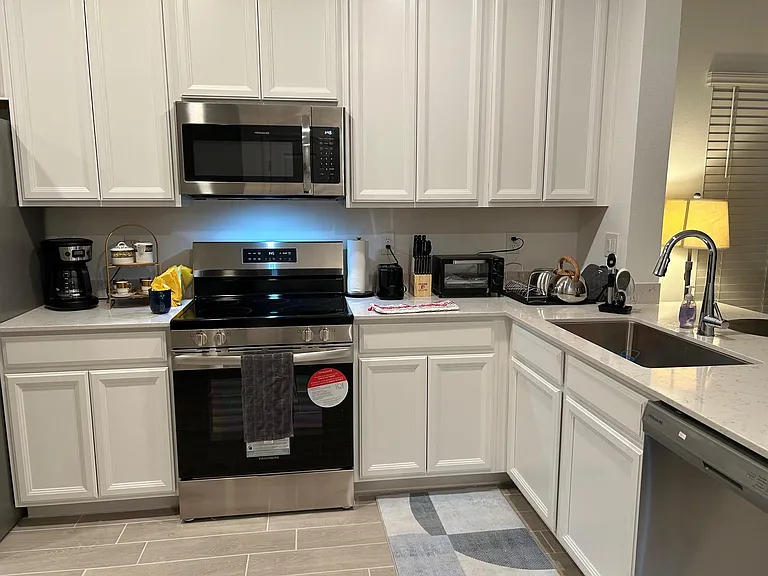 3409 SW 34th Avenue Cir #15 — Photo 3