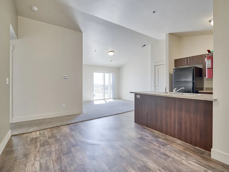 Mesa Falls Apartments — Photo 24
