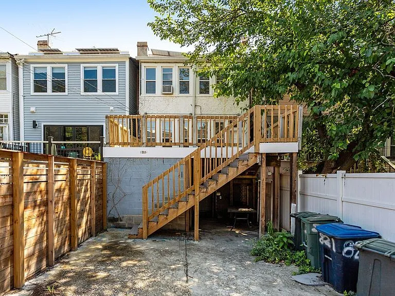 821 Kentucky Ave SE — Photo 56