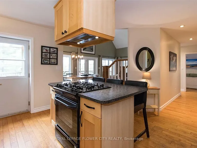 67 Regency Dr — Photo 22