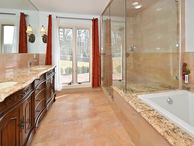 91 Chestnut Ridge Rd — Photo 22
