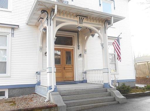 2nd image of 391 Elm St APT 4
