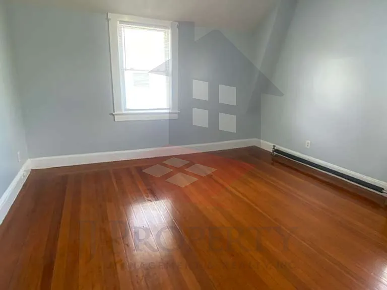 767-769 Broad St #3 — Photo 6