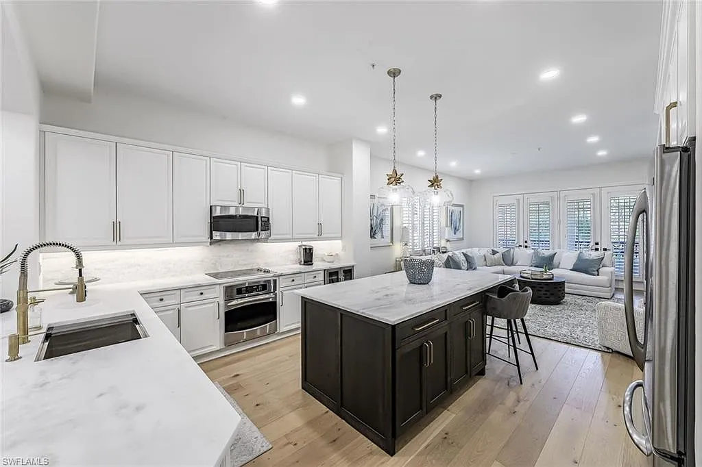 3 bed, 2.0 bath, 2256 sqft, $25,000 — Photo 3
