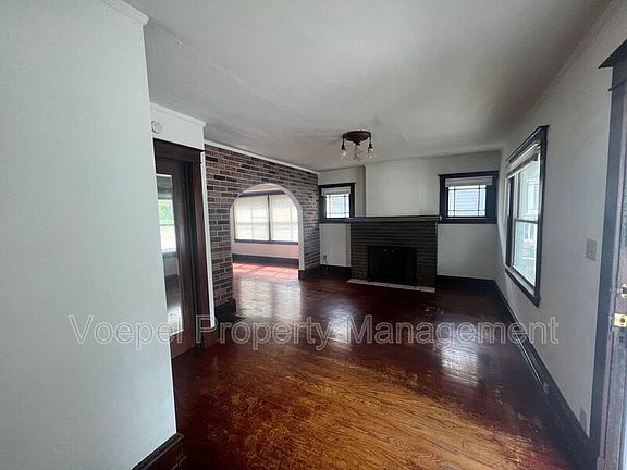 2nd image of 2113 W 43rd Ave