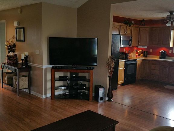 3rd image of 249 Forest Park Dr