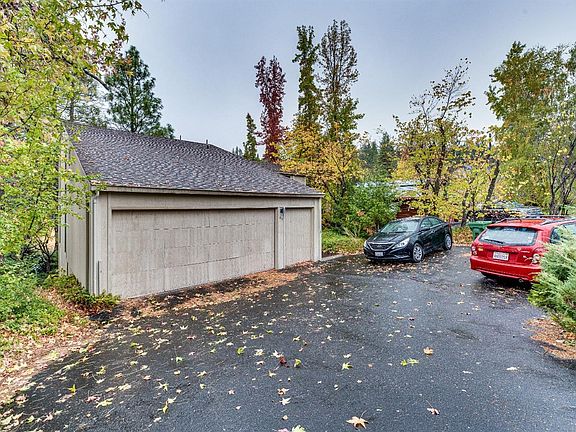 3rd image of 810 Dogwood Dr #251/1
