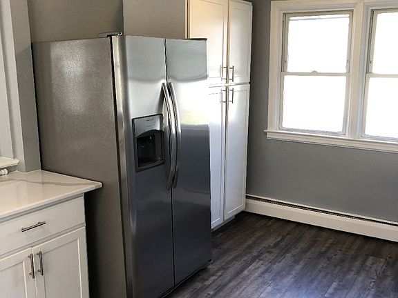 4th image of 81 Weimar St
