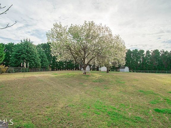 4th image of 11058 Hunters Ln