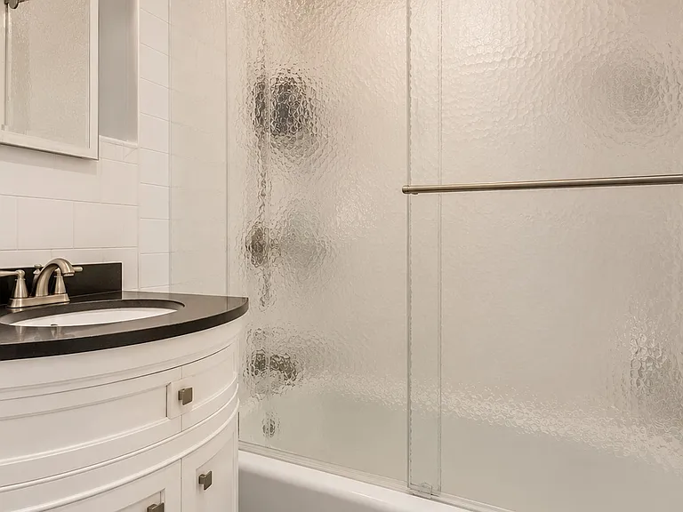 252 W 74th St #6B — Photo 9