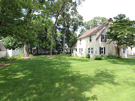 3rd image of 188 Mount Joy Ave