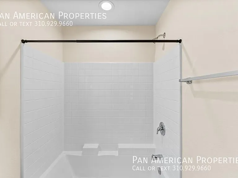 1031 S Montebello Blvd #A — Photo 15