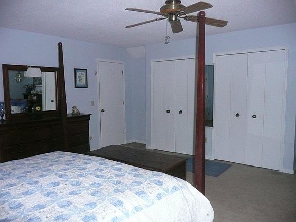 3rd image of 865 Ashington Dr