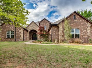 2082 Vaquero Ct, Edmond, OK 73034