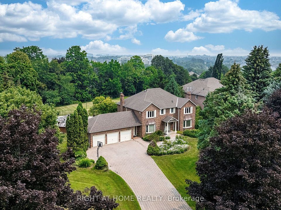 1st image of 9 Glenridge Dr
