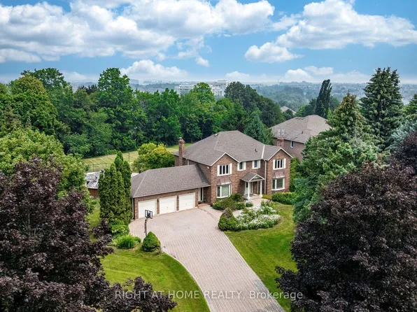 9 Glenridge Dr, Markham, ON L6C 1A2