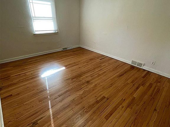 3rd image of 5625 Curry Ave
