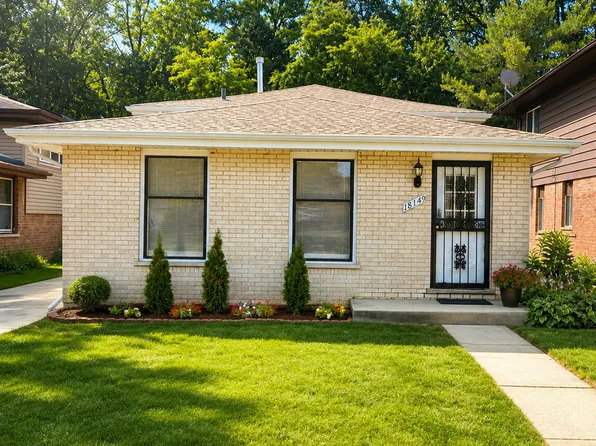 18149 Ravisloe Ter, Country Club Hills, IL 60478