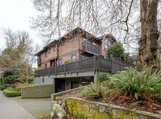 933 Meares St #4, Victoria, BC V8V 5B8