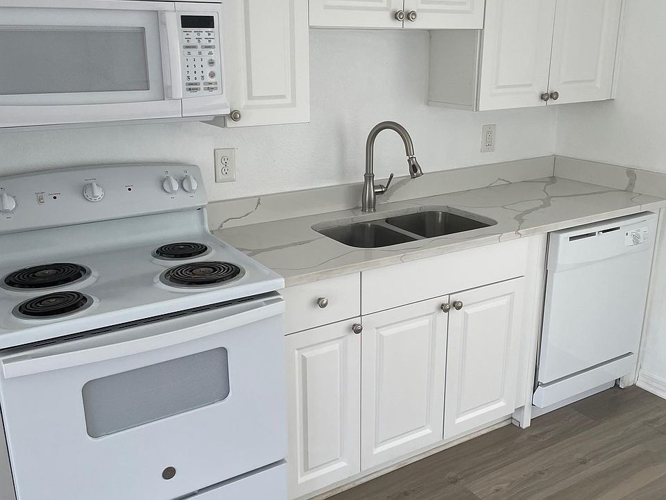 1st image of 783 73rd Ave N