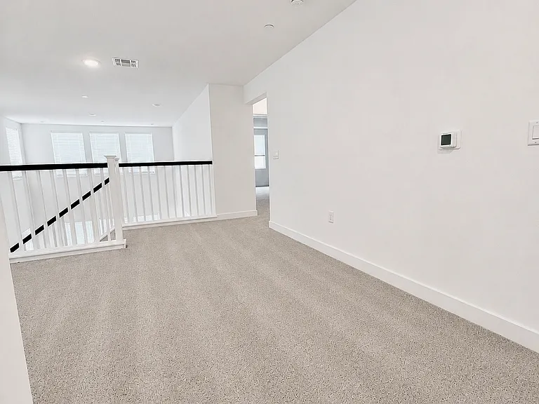 408 Monastery Dr — Photo 6