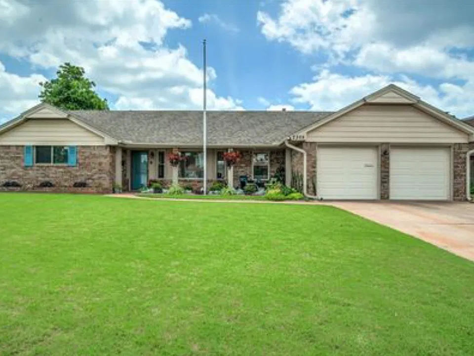 2308 NW 113th Pl