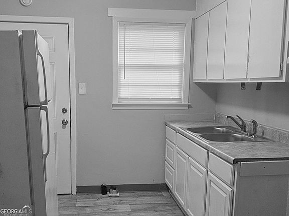 4th image of 2081 Adams Ave APT 4