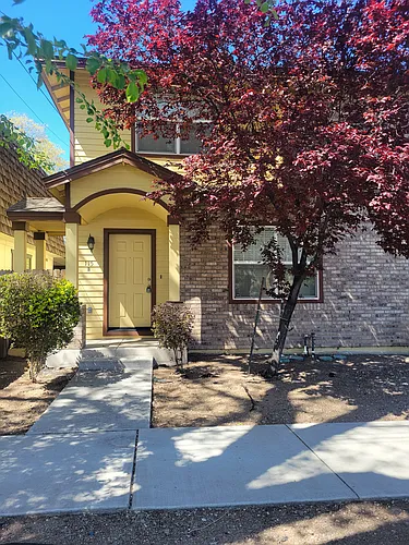 115 Mary St #B Photo 1