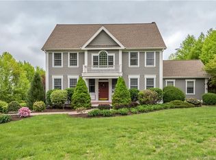 2 Highwood Xing, Burlington, CT 06013