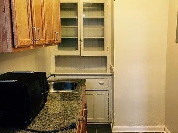 2nd image of 1108 W Grace St APT 11