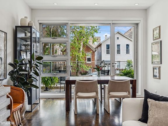 5th image of 1076 N Marshfield Ave #1
