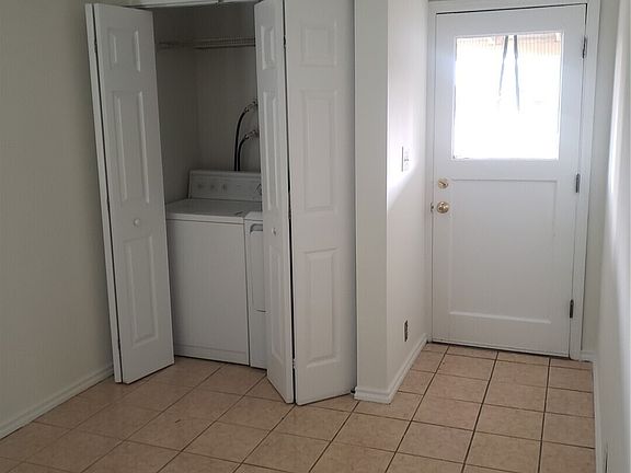 3rd image of 3123 SW Barton Street