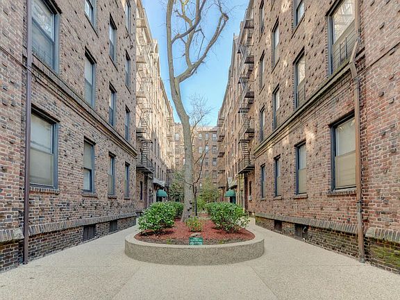 2nd image of 8315 116th St APT 1D