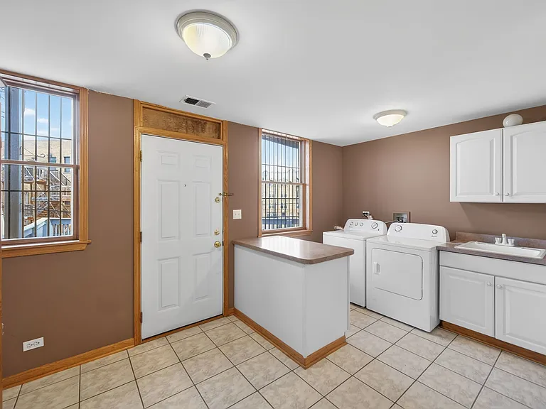4371 N Elston Ave #2A — Photo 8