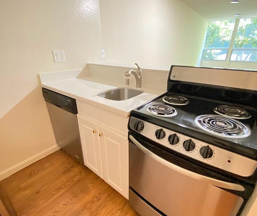 1st image of 1421 Bellevue Ave APT 108