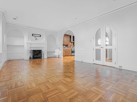 3rd image of 2629 Lombard St