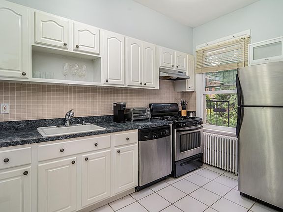 5th image of 607 Garden St #2