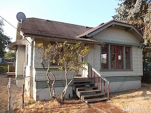 2nd image of 627 Ellinor Ave