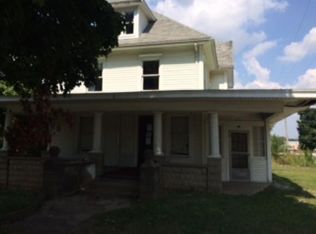 102 W Bissell St, Tower Hill, IL 62571