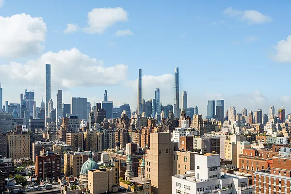 【海外版】4冊：PENTHOUSEアメリカ版1998年, 2000年 188 East 78th Street #24B in Lenox Hill, Manhattan | StreetEasy