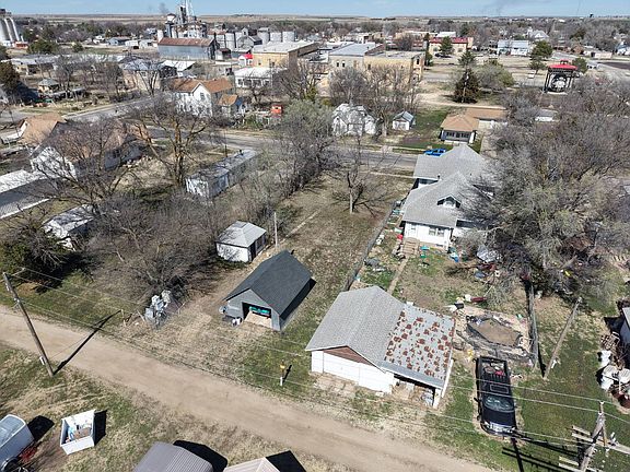 4th image of 28th St