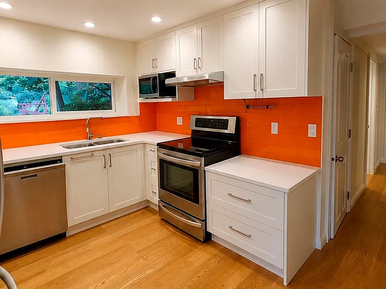 1027 Gatensbury Rd — Photo 2