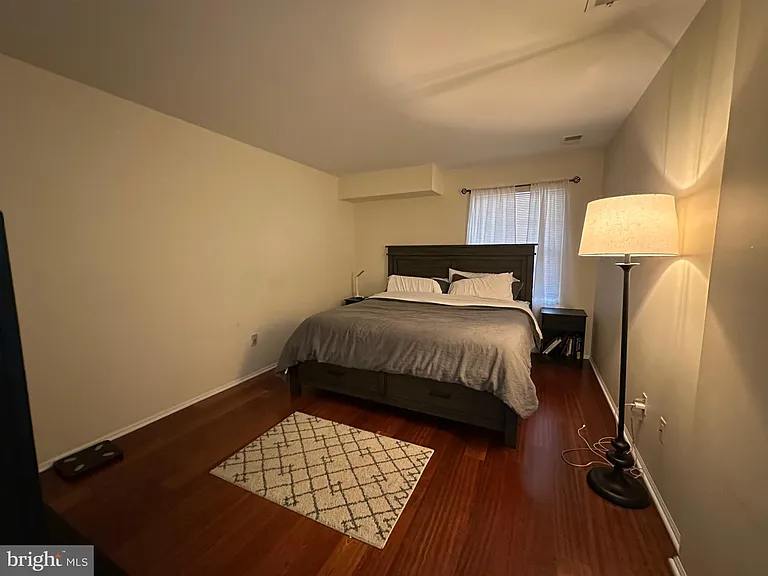 181 Wyndham Pl — Photo 11
