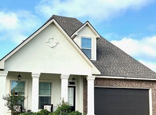 186 Chestnut Ridge Dr, Gray, LA 70359