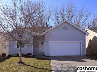 15219 Saratoga St, Omaha, NE 68116