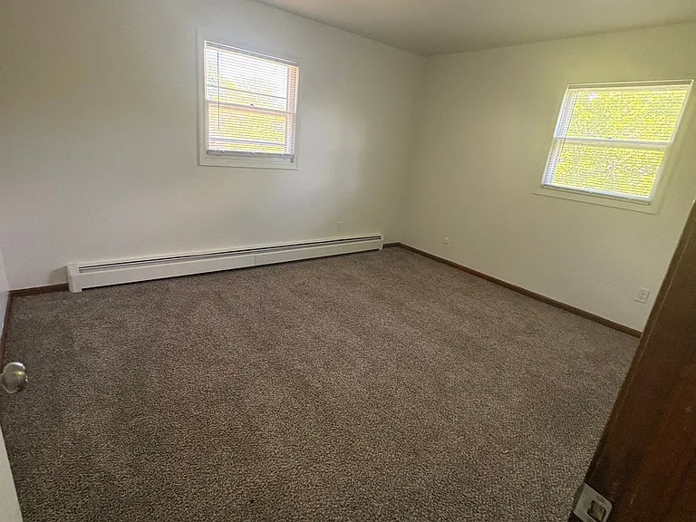 660 56th St SE #12 — Photo 10